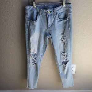 American Eagle Ripped Jeans Size 4